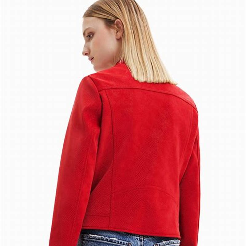 Jacheta logo print ROSU XS - detalii ambalaj