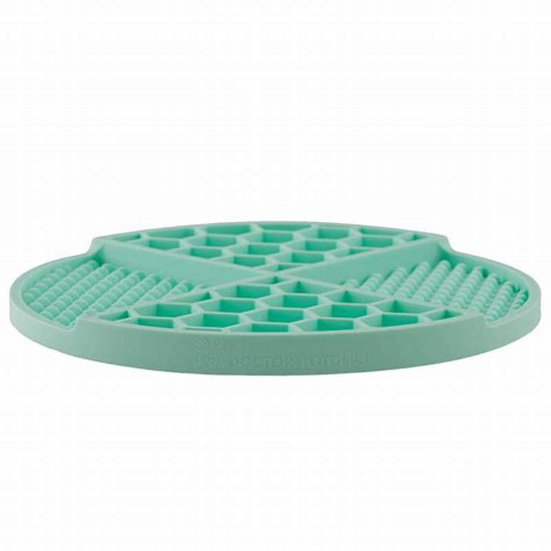 Covoraș hrănire lentă pentru câini - Slow & Lick mat Doctor Totolici, Circular Mint + Spatulă silicon cadou - detalii ambalaj