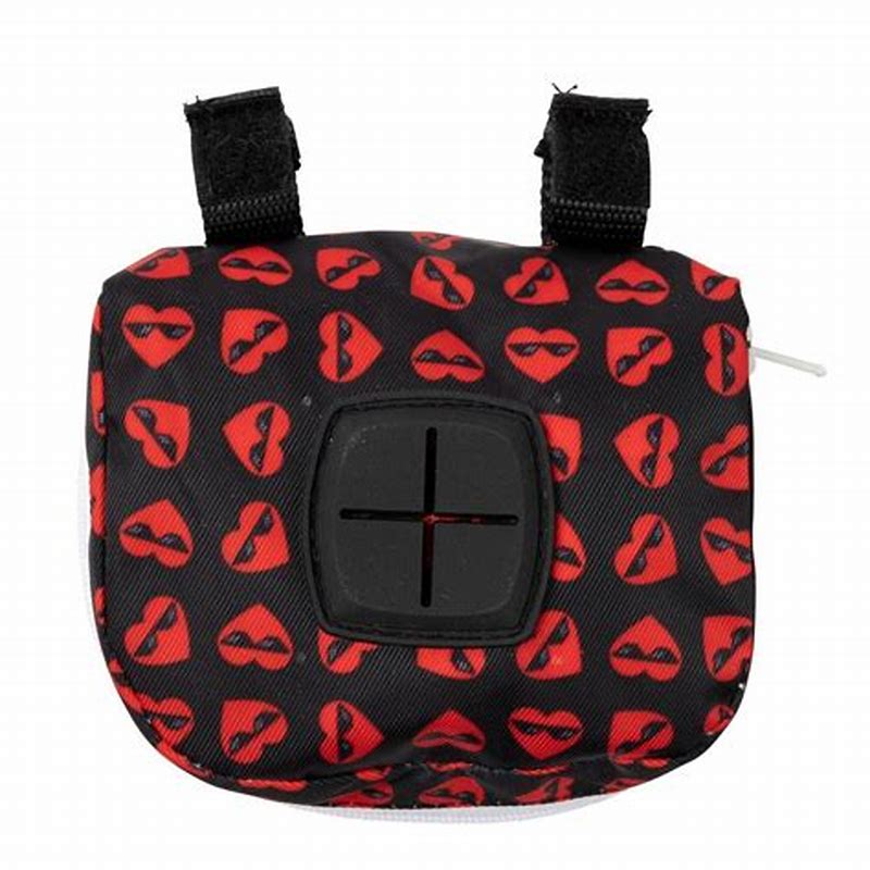 FuzzYard Poop Bag Dispenser - Heartbreaker - imagine produs