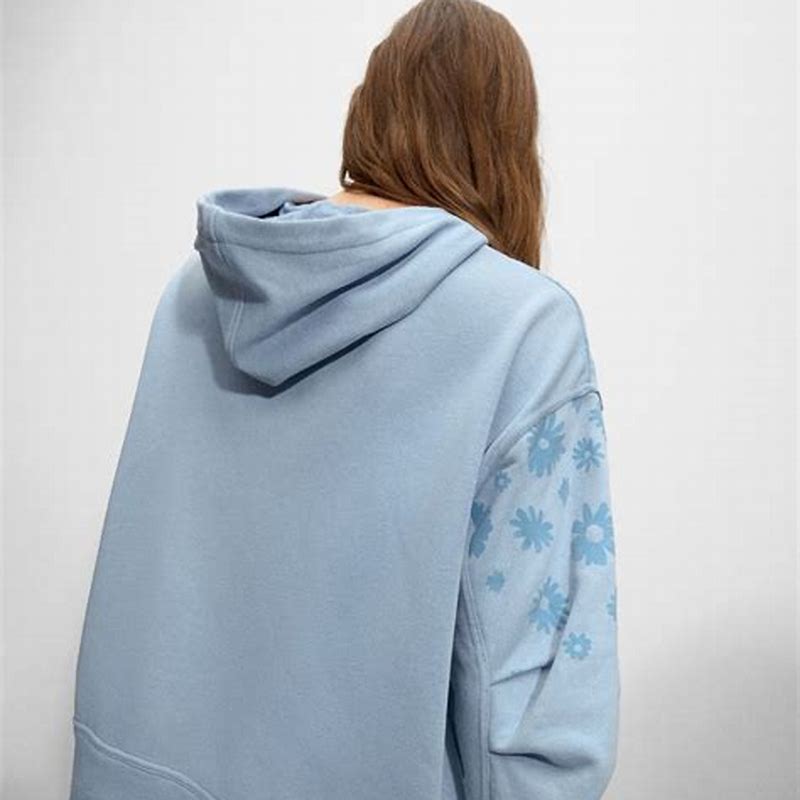 Hanorac albastru model floral S - detalii ambalaj
